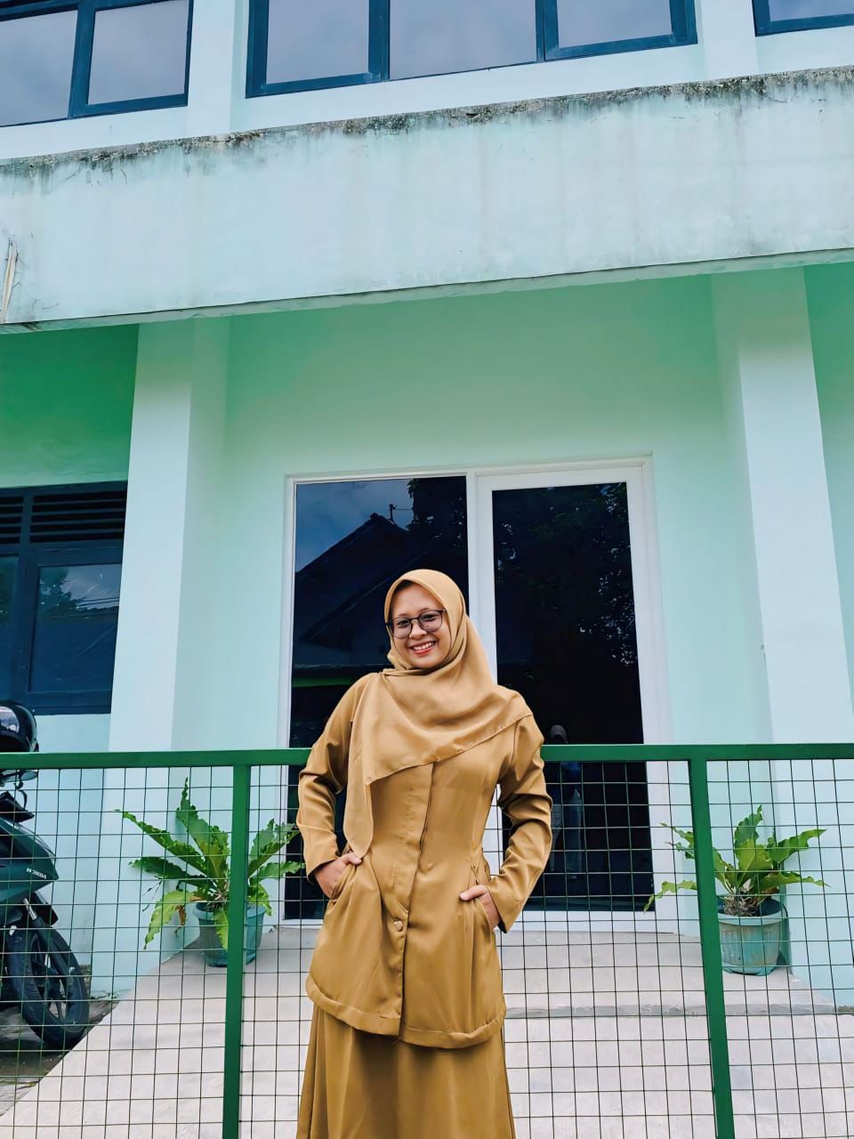 Retno Puji Lestari, S.Farm.